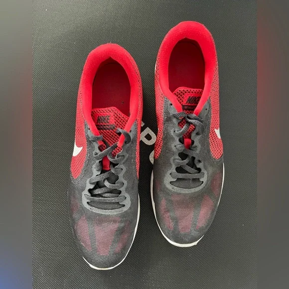 NIKES | 12 | MENS - Picture 3 of 10